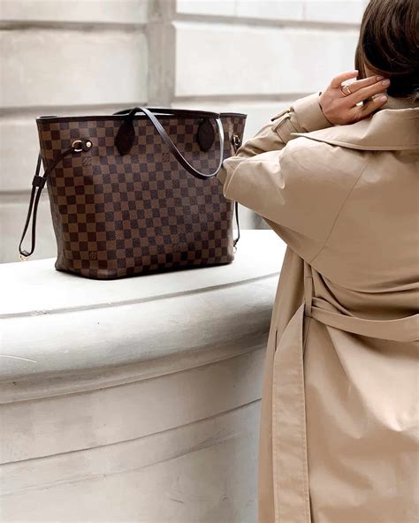 is louis vuitton cheaper in italy or paris|lv neverfull price in paris.